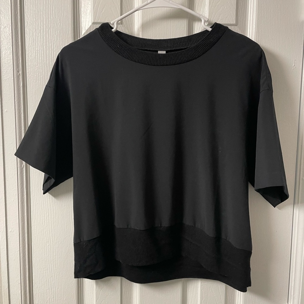 Cropped athleta shirt